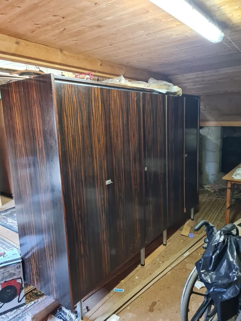Garde robe à donner, Ophalen