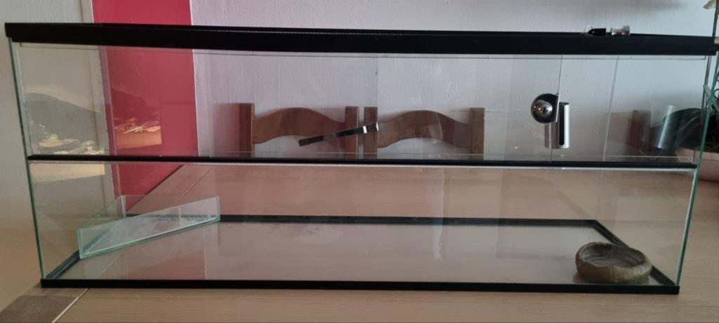 Te koop hamsterbak 100x30x40 eetbakje zandbak en flessen hou, Ophalen