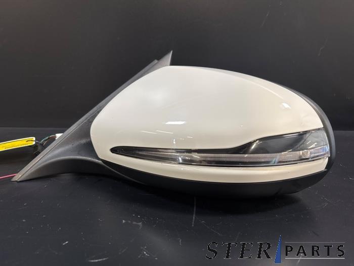 Rétroviseur extérieur gauche d'un Mercedes C-Klasse, Autos : Pièces & Accessoires, Rétroviseurs, Mercedes-Benz, Utilisé, 3 mois de garantie