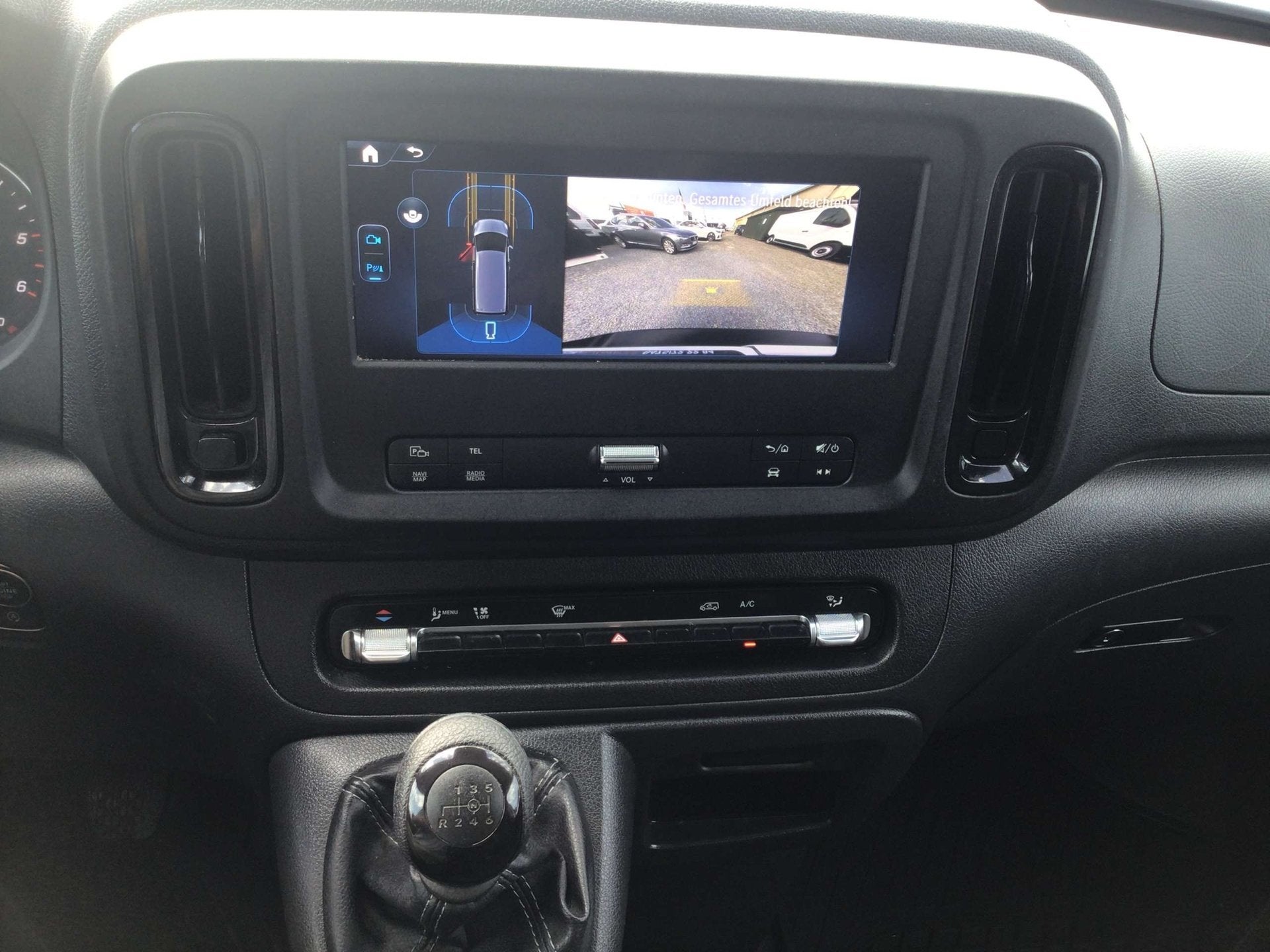 Mercedes-Benz Vito l2 116cdi 2024 27000km full/option 29950e, Autos, Euro 6, Entreprise, 3 places, Boîte manuelle