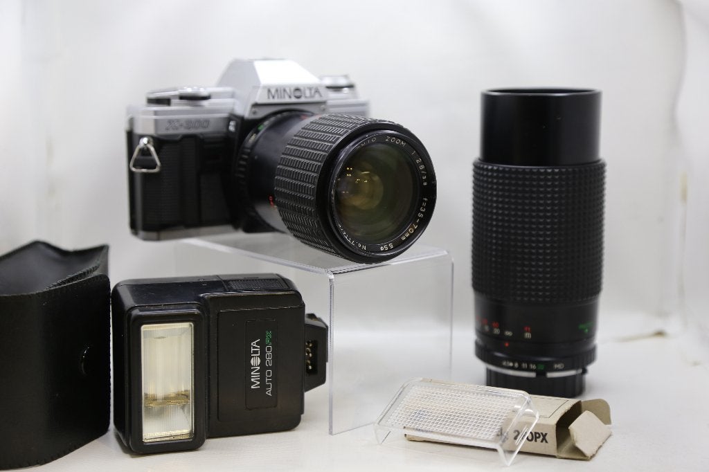 FILM CAMERA MINILTA X300 SLR +FLASH+EXTRA LENS, Enlèvement ou Envoi, Comme neuf, Reflex miroir, Minolta