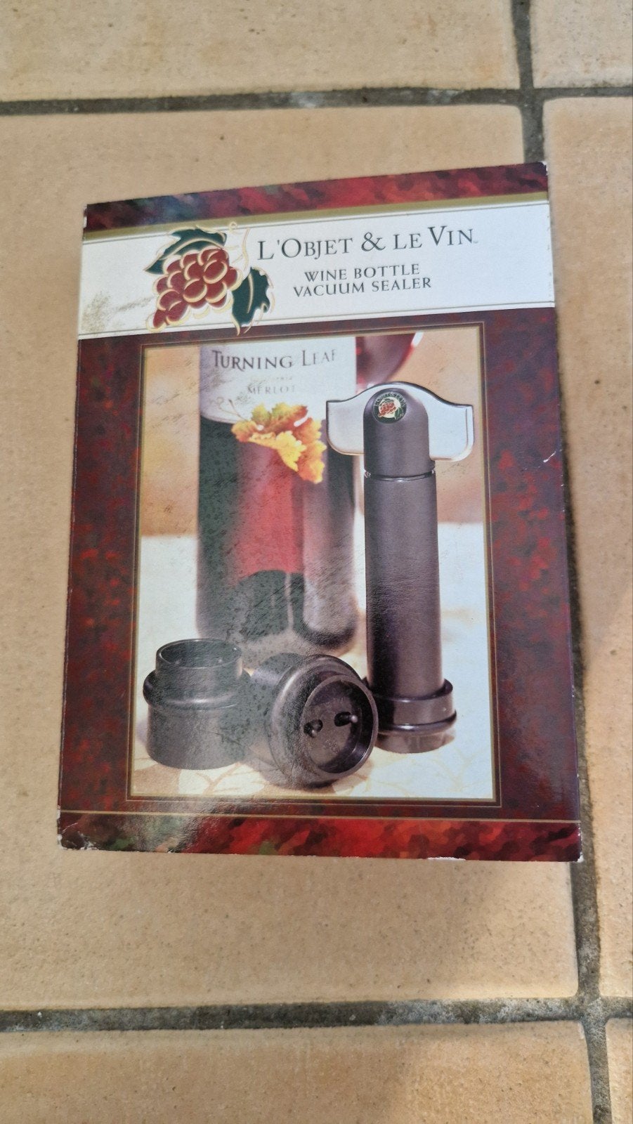 Vacuümsealer voor wijnflessen „Het object en de wijn”