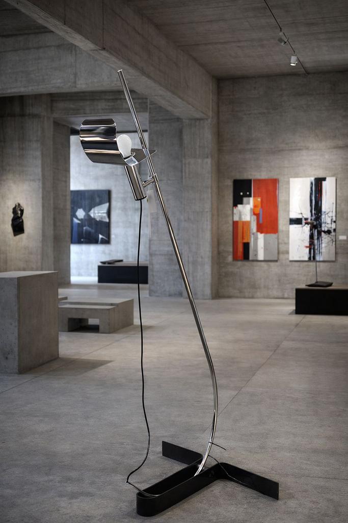 Lampe Jota par Ennio Chiggio pour Lumenform, Italie, 1970, Utilisé, Métal, 150 à 200 cm, Enlèvement
