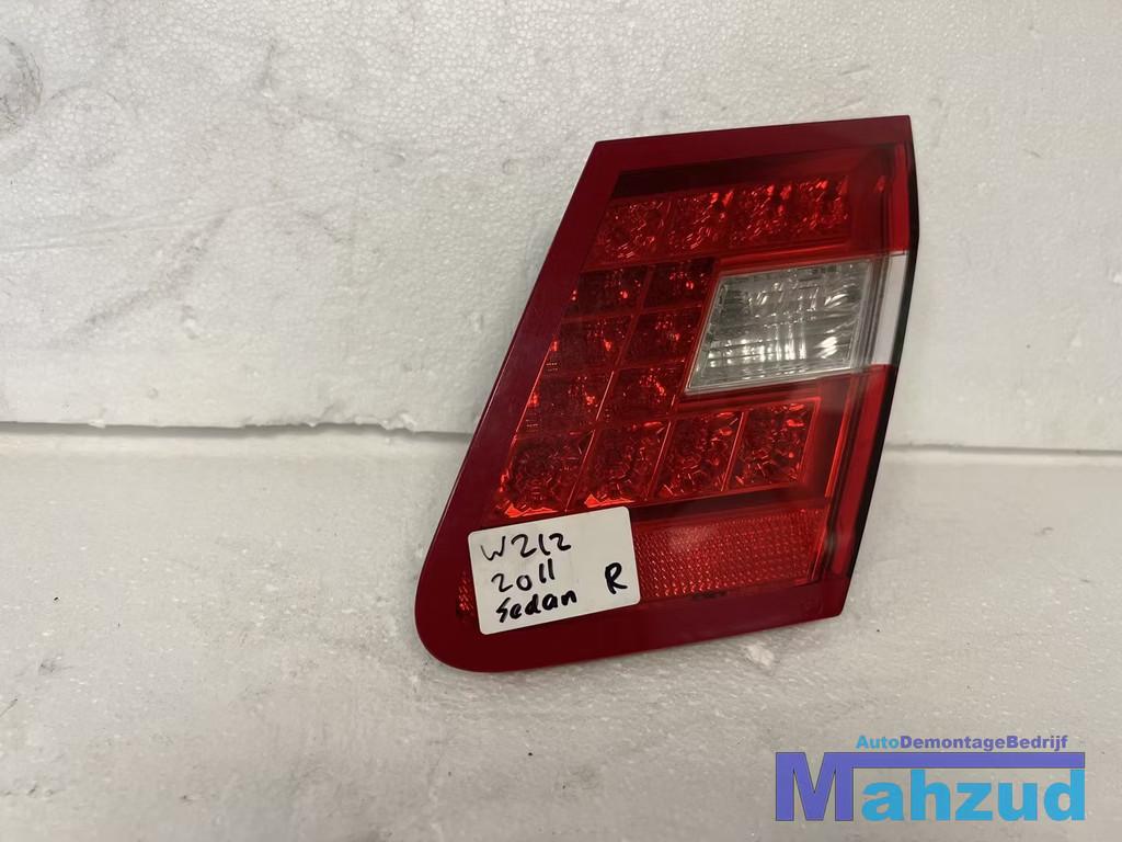 MERCEDES E-KLASSE W212 Rechts binnen achterlicht LED, Gebruikt, Mercedes-Benz AG, Mercedes-Benz, Mercedesstrasse 120
70372  Stuttgart, DE