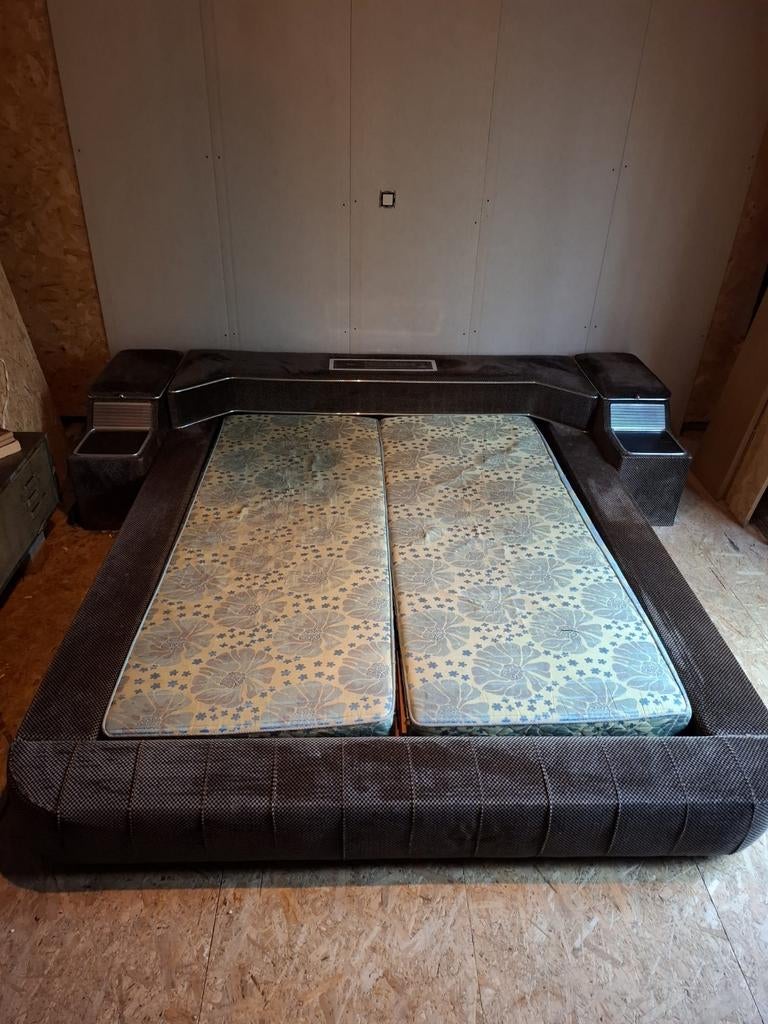 Chambre à coucher vintage années 70-80, Huis en Inrichting, Slaapkamer | Waterbedden, Ophalen