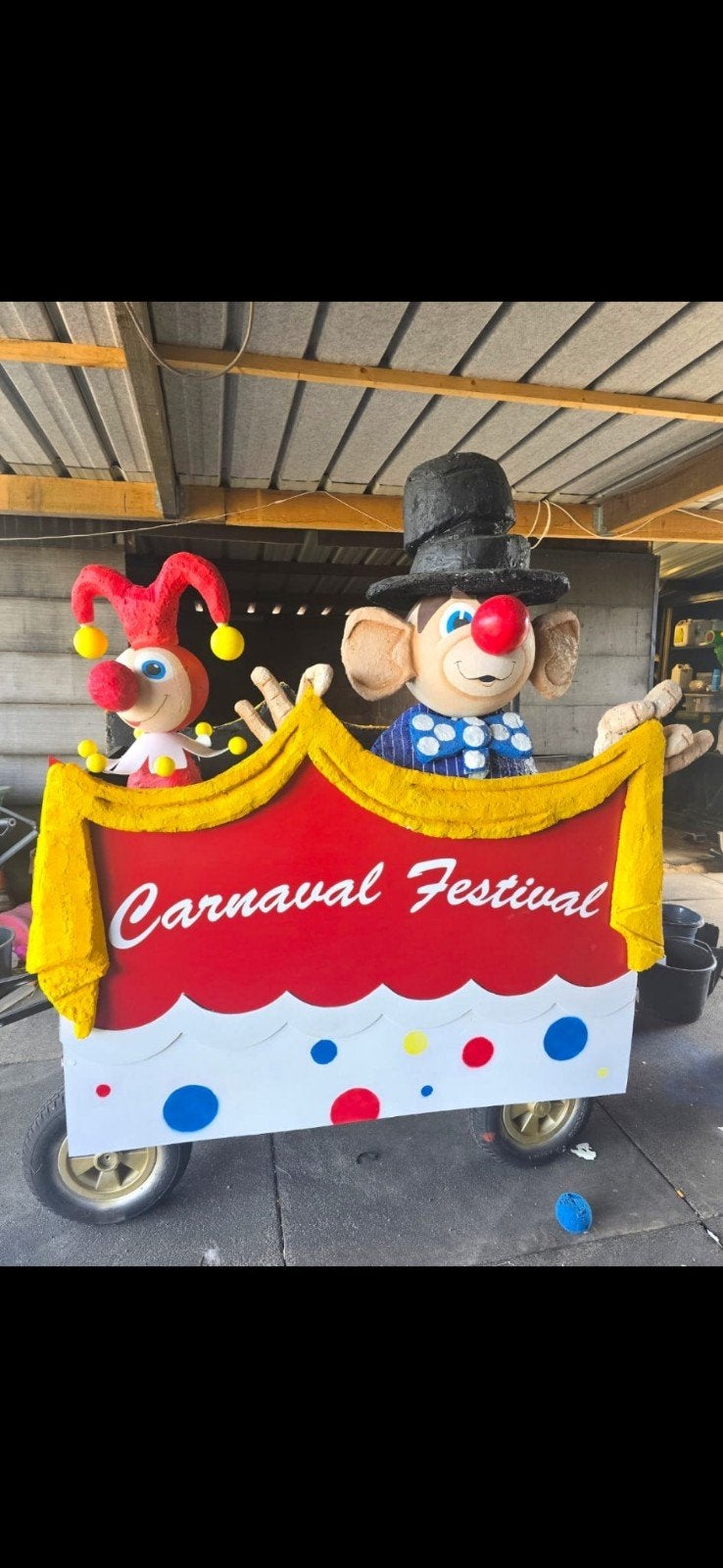 Carnaval kar trekbaar Jokie en Jet, Ophalen