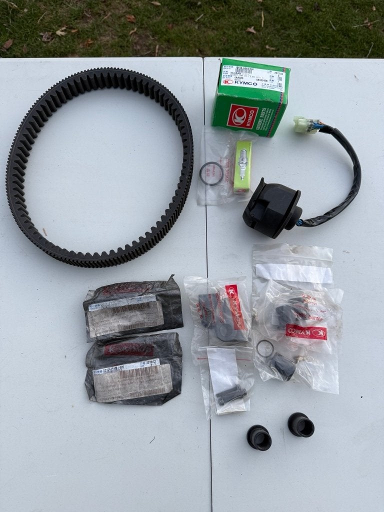 Lot onderdelen Kymco MXU 700i – riem, filter en bussen, Motoren