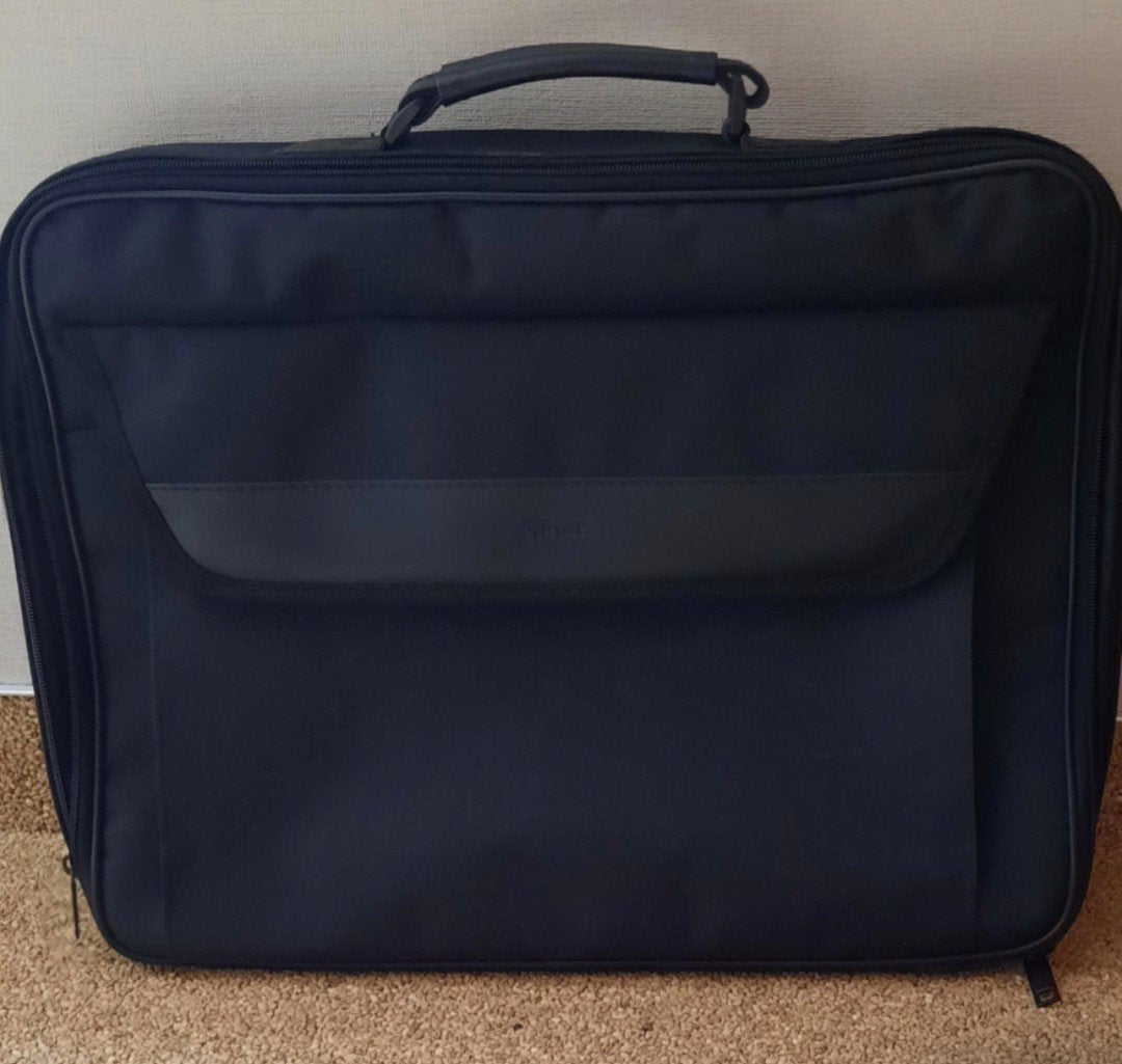 Nieuwe laptoptas, Computers en Software, Laptoptassen, Ophalen