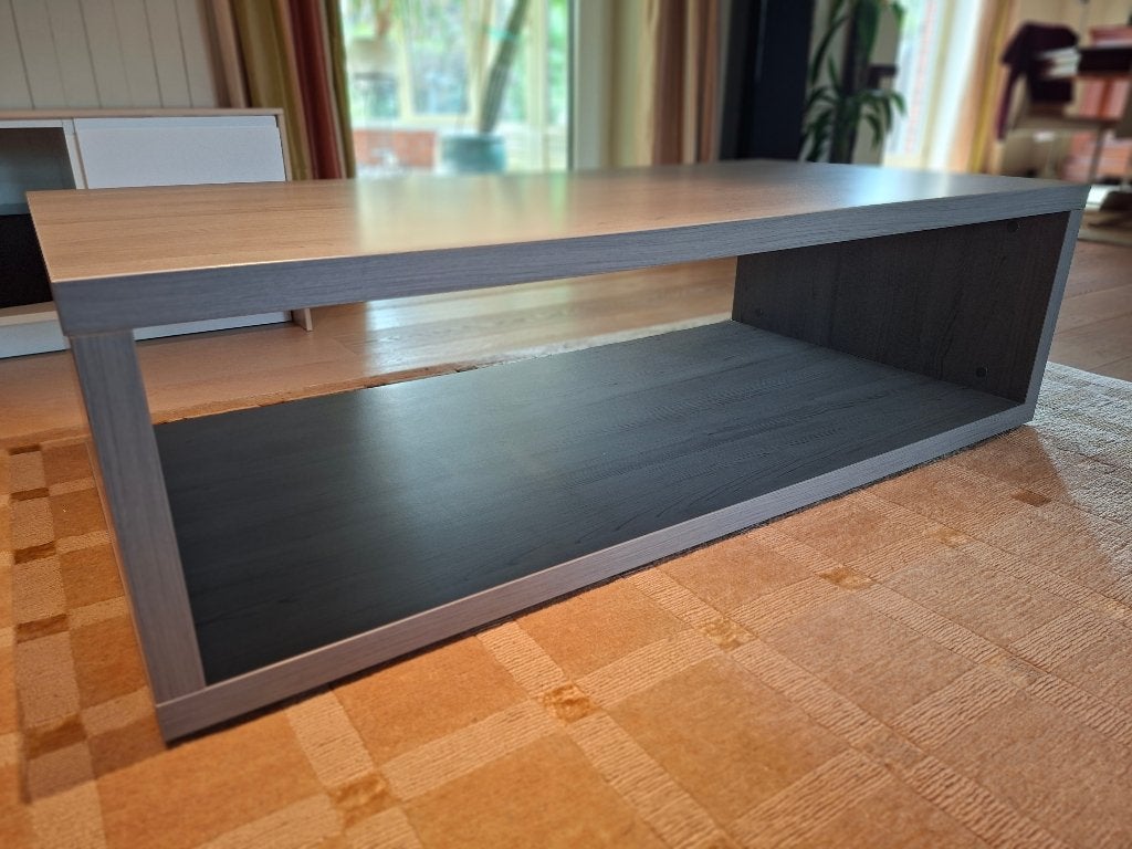 Grijze salontafel 135x68x40h cm, perfecte staat., Huis en Inrichting, Ophalen, 100 tot 150 cm, 50 tot 100 cm, Zo goed als nieuw