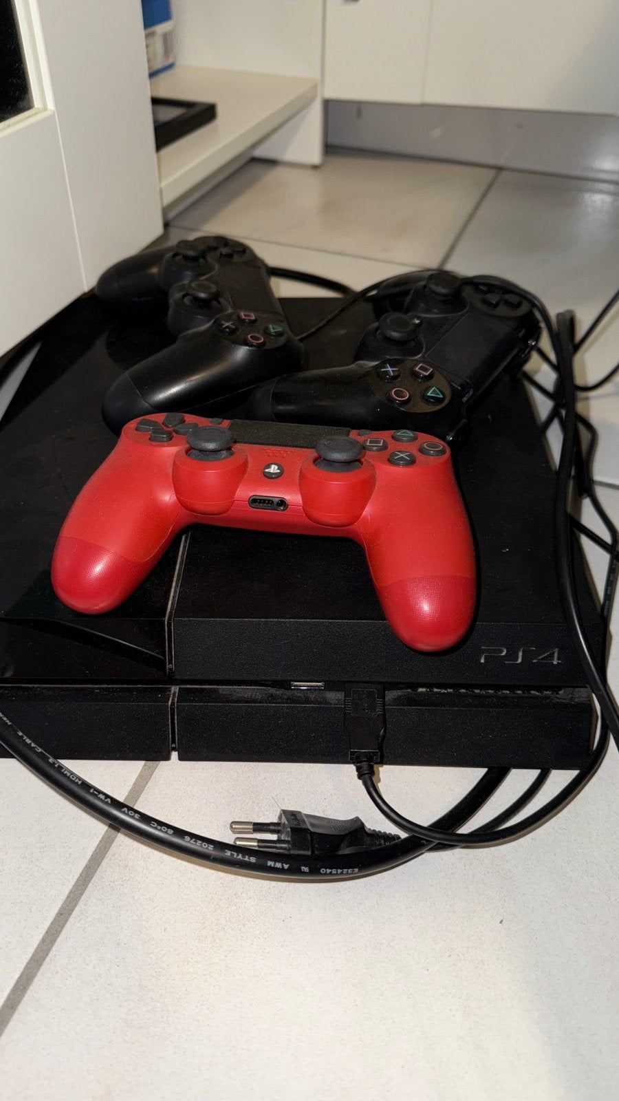Playstation 4 + 3 controllers, Games en Spelcomputers, Spelcomputers | Sony PlayStation 4, Ophalen, Gebruikt, Met 3 controllers of meer