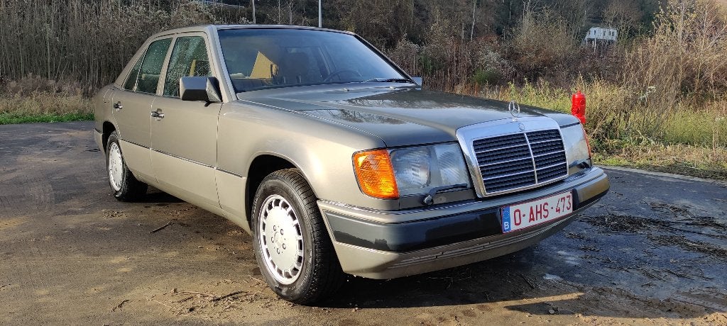 Mercedes w124 300E 4Matic, Auto's, Automaat, 4 deurs, Overige modellen, Beige