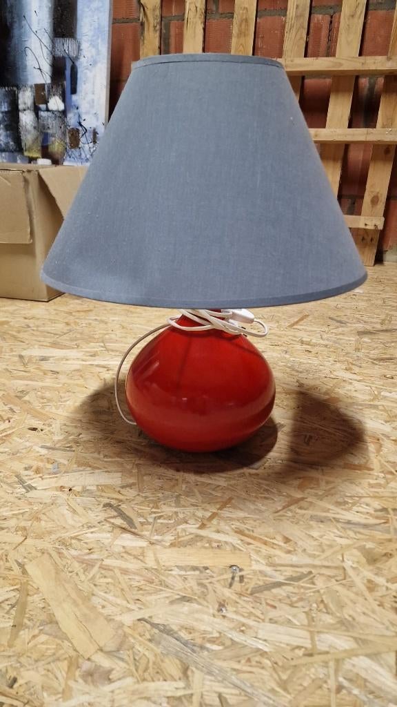 lampe de chevet, Enlèvement