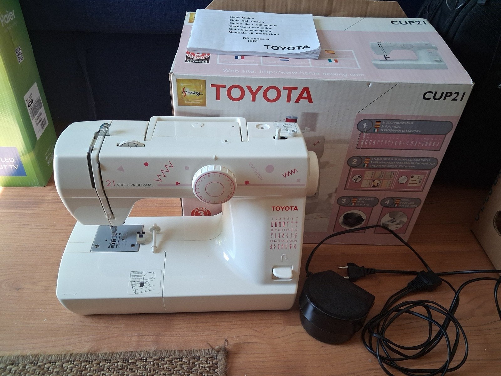 Toyota CUP21 naaimachine in uitstekende staat, Ophalen, Naaimachine