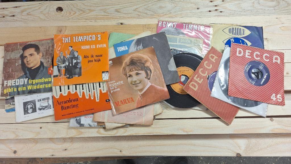Verzameling lp's 45tr oa elvis adamo eddy  wally will tura, Cd's en Dvd's, Beschermende buitenhoes, Ophalen, Zo goed als nieuw