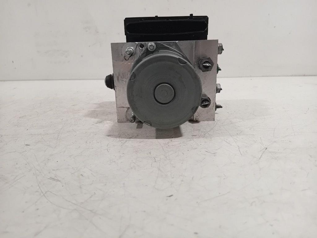 Abs pomp Land Rover Discovery, Onderdelen@venauto.nl, Van der Ven Autorecycling B.V., Ettenseweg 76, 4706 PB Roosendaal, The Netherlands