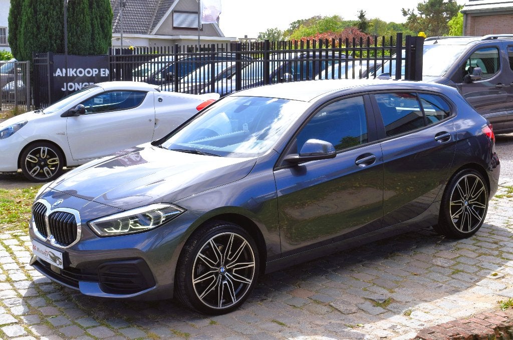 BMW 116d/1st Owner/HISTORY/GARANTIE, Auto's, Voorwielaandrijving, Bedrijf, https://public.car-pass.be/vhr/c03f4131-389e-4115-be97-c3d81818d033