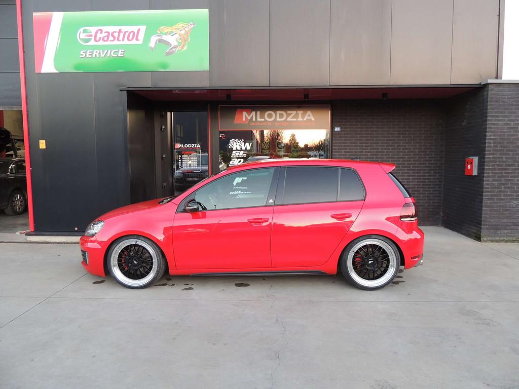 Volkswagen Golf GTI Adidas Edition TUNED19" JR23 + NWE MOTOR, Euro 5, Stof, 155 kW, 4 cilinders
