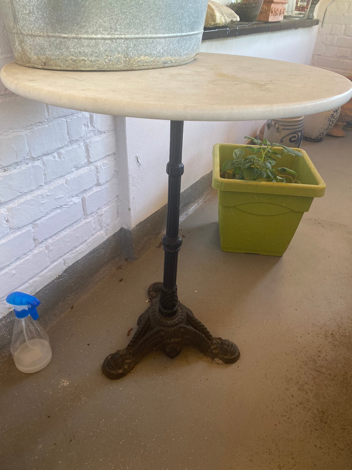 Table bistrot, Enlèvement, Utilisé