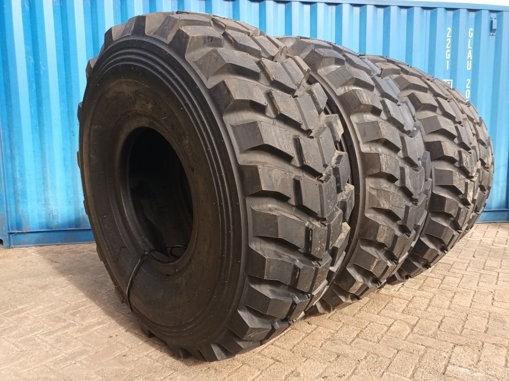 Bridgestone Unused 23.5R25 VKT, Articles professionnels, Machines & Construction | Pièces