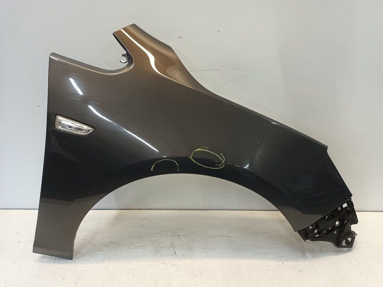 Spatbord rechts voor Opel Astra, Onderdelen@venauto.nl, Van der Ven Autorecycling B.V., Ettenseweg 76, 4706 PB Roosendaal, The Netherlands