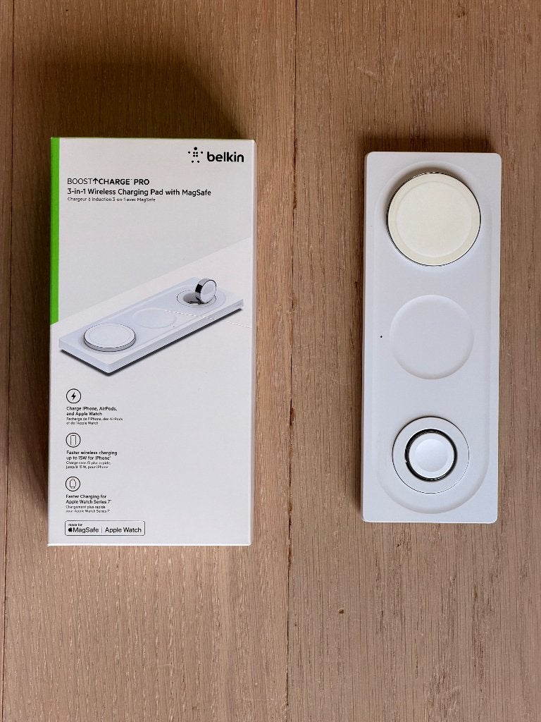 Belkin BoostCharge Pro 3-in-1 draadloos oplaadstation, Telecommunicatie, Mobiele telefoons | Telefoon-opladers, Ophalen of Verzenden