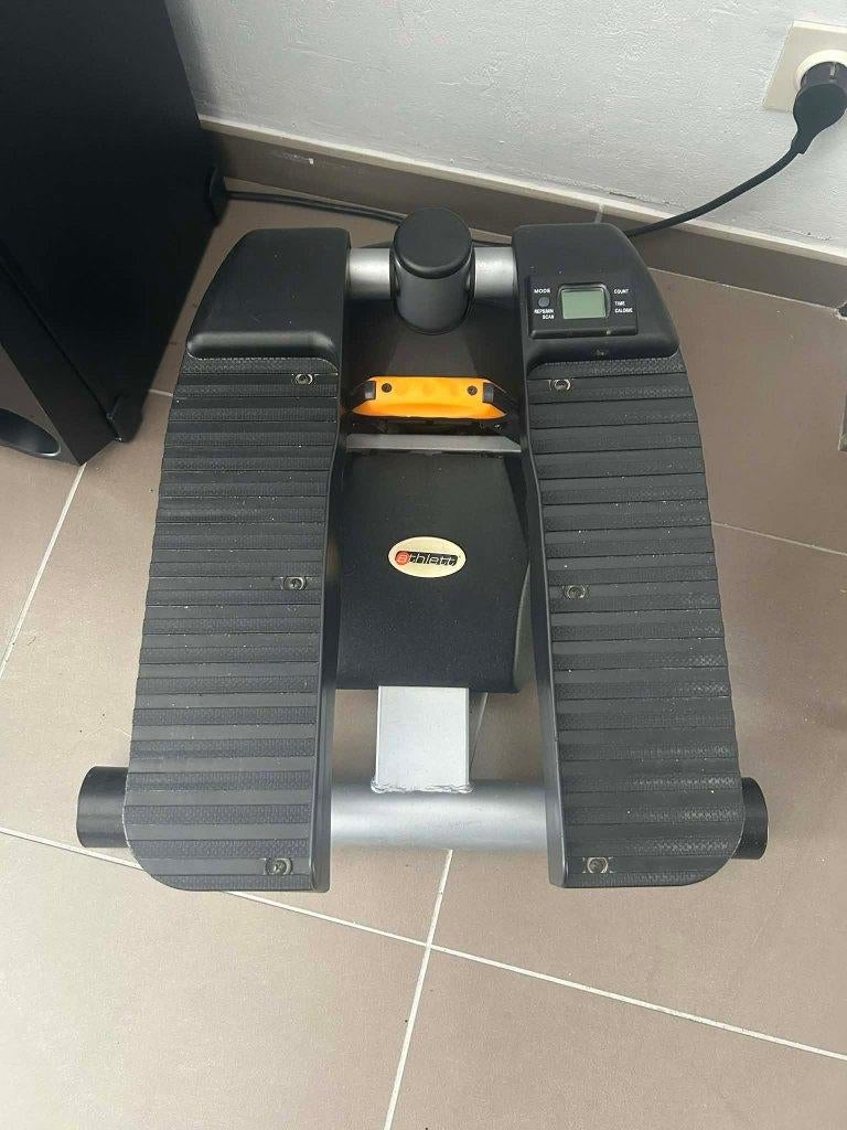 beentrainer, Sport en Fitness, Ophalen, Stepapparaat, Zo goed als nieuw, Metaal