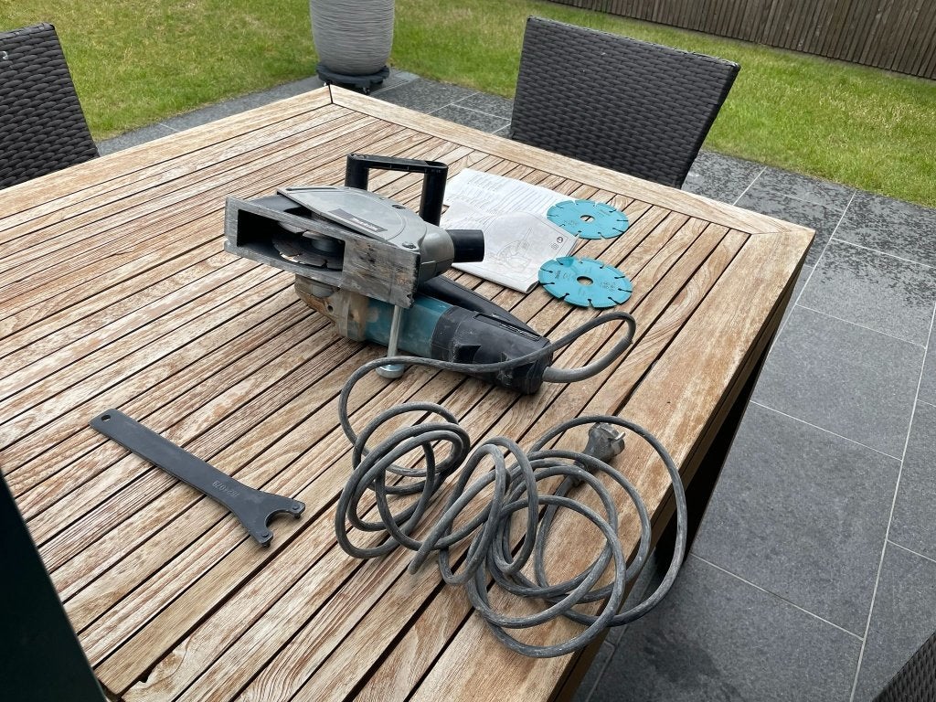 muurfrezen van makita en Milwauwke, Ophalen, Zo goed als nieuw