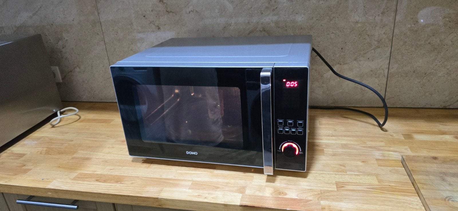 vendre four micro-ondes DOMO en très bon état, propre et bie, Enlèvement ou Envoi, Four, Micro-ondes