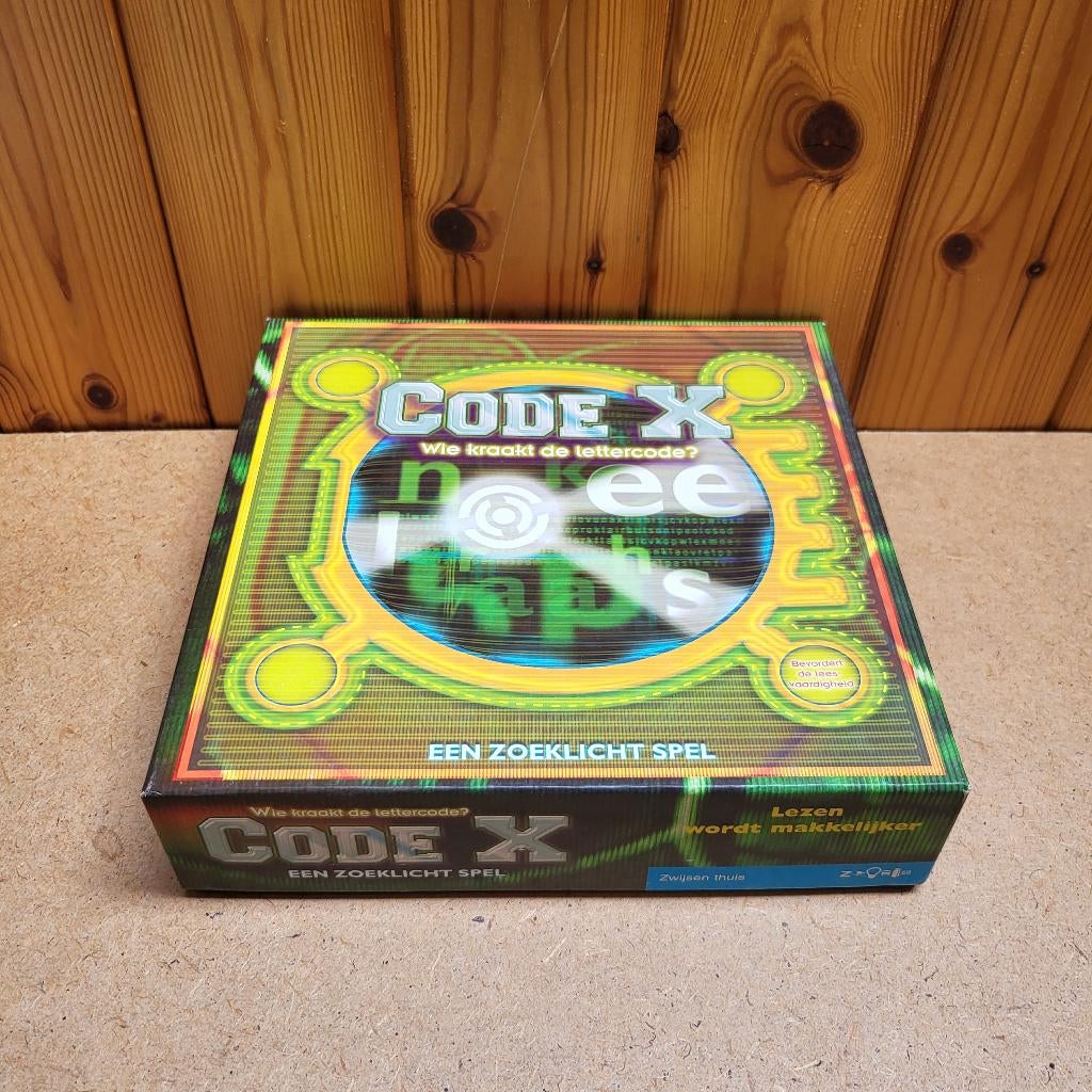 Code X -  een zoeklichtspel, Een of twee spelers, Ophalen of Verzenden, Zo goed als nieuw, Uitgeverij Zwijsen