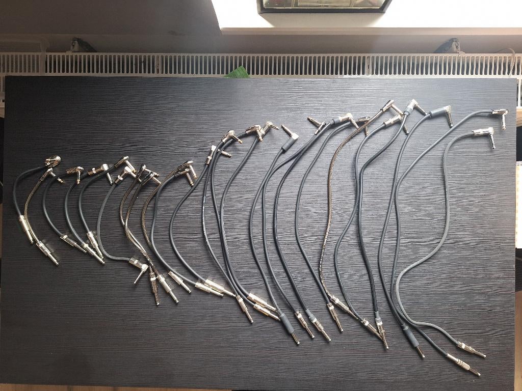 Patchkabels (23 stuks angled->straight jacks), Ophalen of Verzenden, Gebruikt, Overige typen