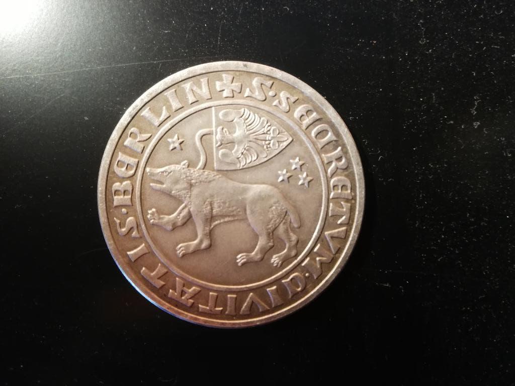 Très belle médaille berlinoise, Postzegels en Munten, Penningen en Medailles, Ophalen of Verzenden