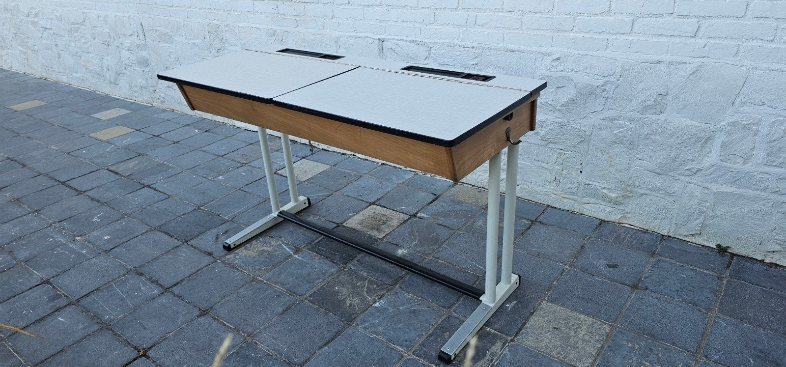 Vintage bureautje voor 2 kinderen + 2 stoelen, Huis en Inrichting, Ophalen