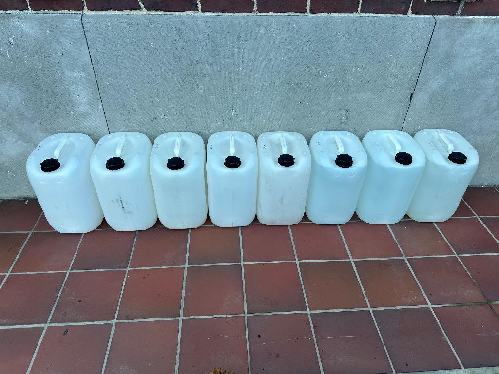 Bidons 20 liter/ 13 stuks, Ophalen, Gebruikt