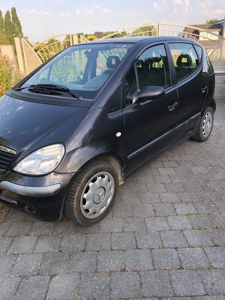 Mercedes Classe A 170CDI 11/2001 en excellent état, Autos, Classe A, Boîte manuelle, Noir, 5 portes