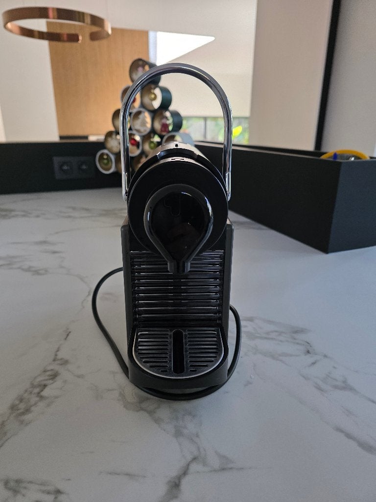 Nespresso Pixie, Gebruikt, Koffiemachine, Ophalen of Verzenden, 2 tot 4 kopjes