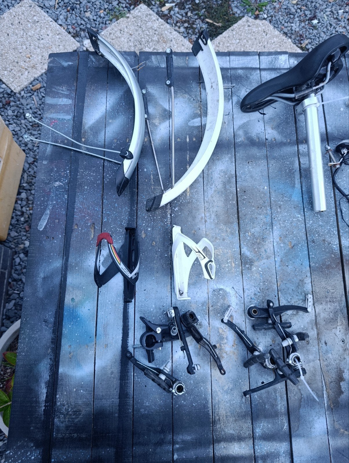 Fietsonderdelen te koop!

Diverse fietsonderdelen te koop, Ophalen, Gebruikt