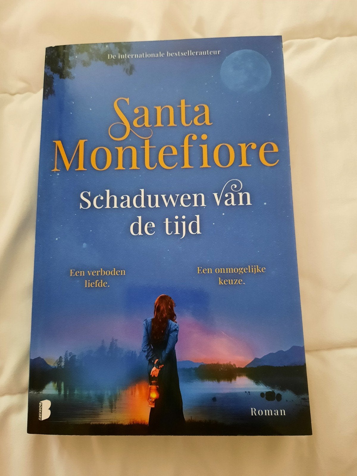 Roman Santa Montefiore. Schaduwen van de tijd., Ophalen, Zo goed als nieuw