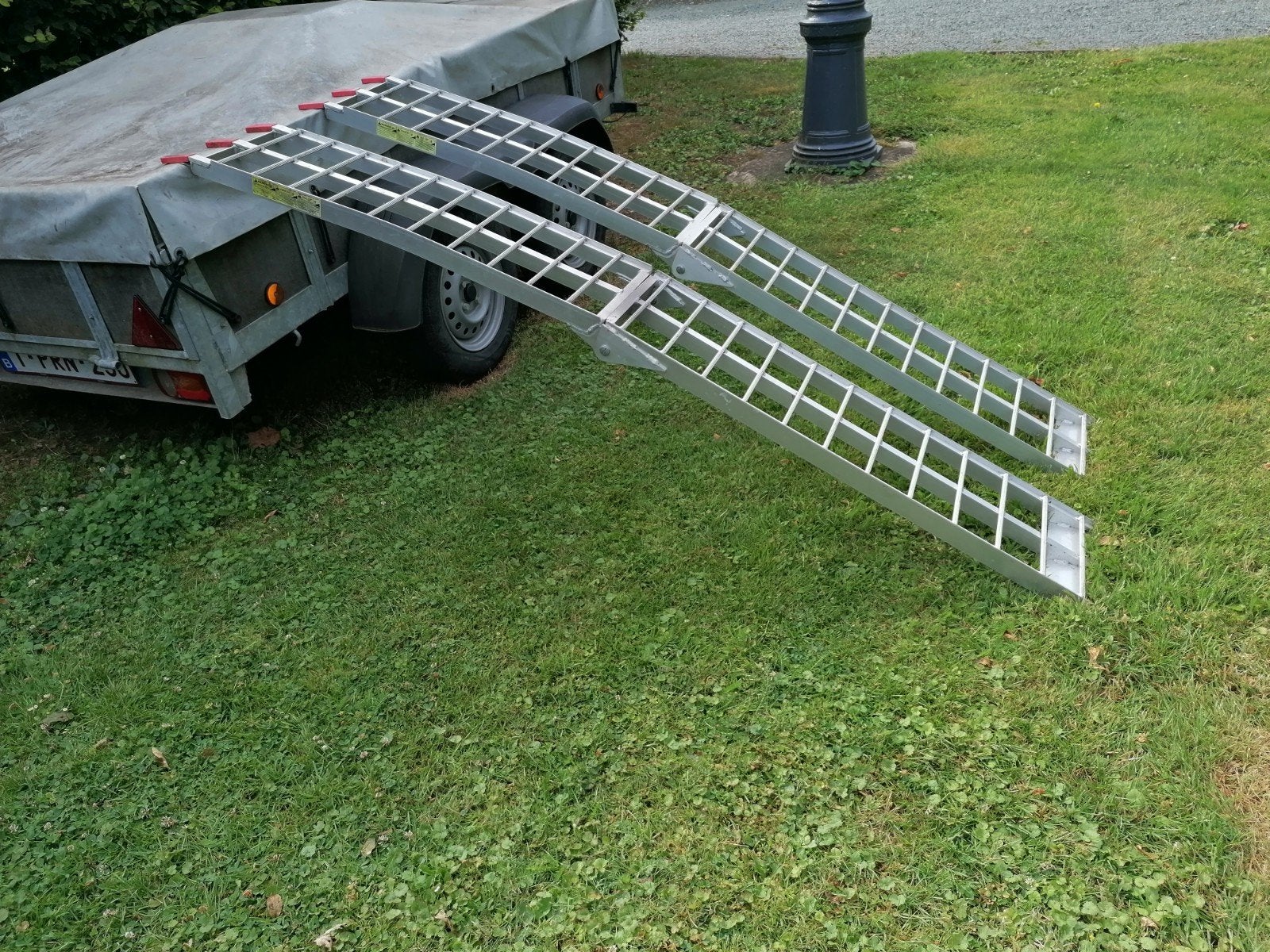 2 oprijplaten, Auto diversen, Aanhangwagen-onderdelen, Ophalen