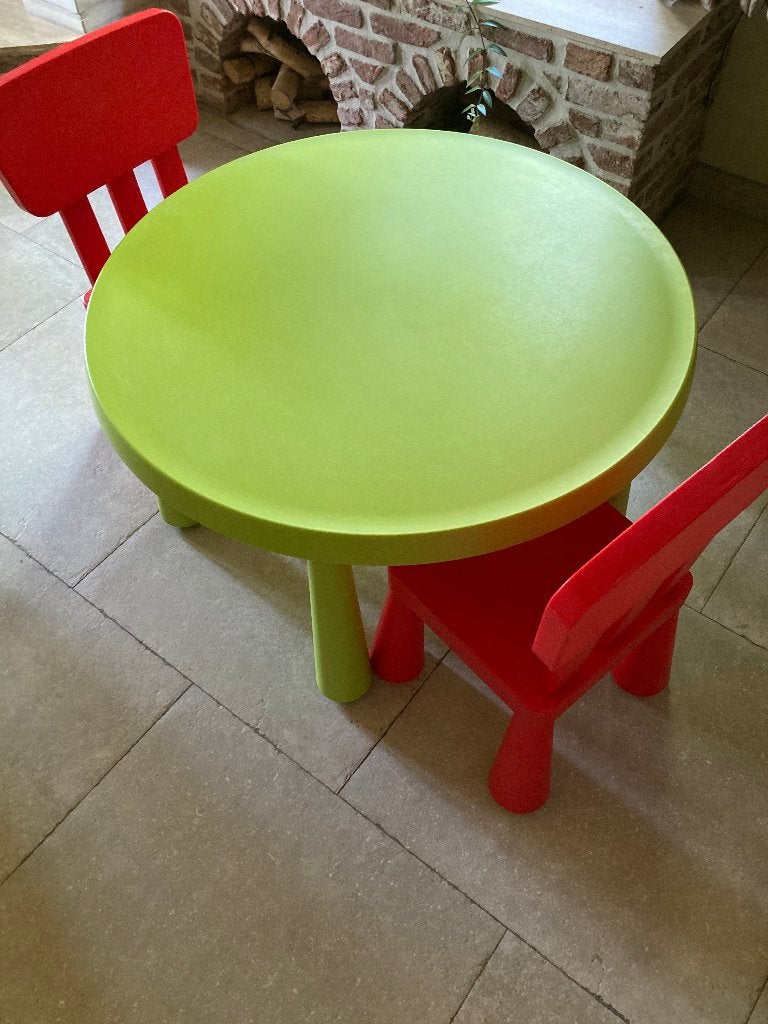 Mammut kinder tafel en stoelen, Kinderen en Baby's, Kinderkamer | Tafels en Stoelen, Zo goed als nieuw, Tafel(s) en Stoel(en)
