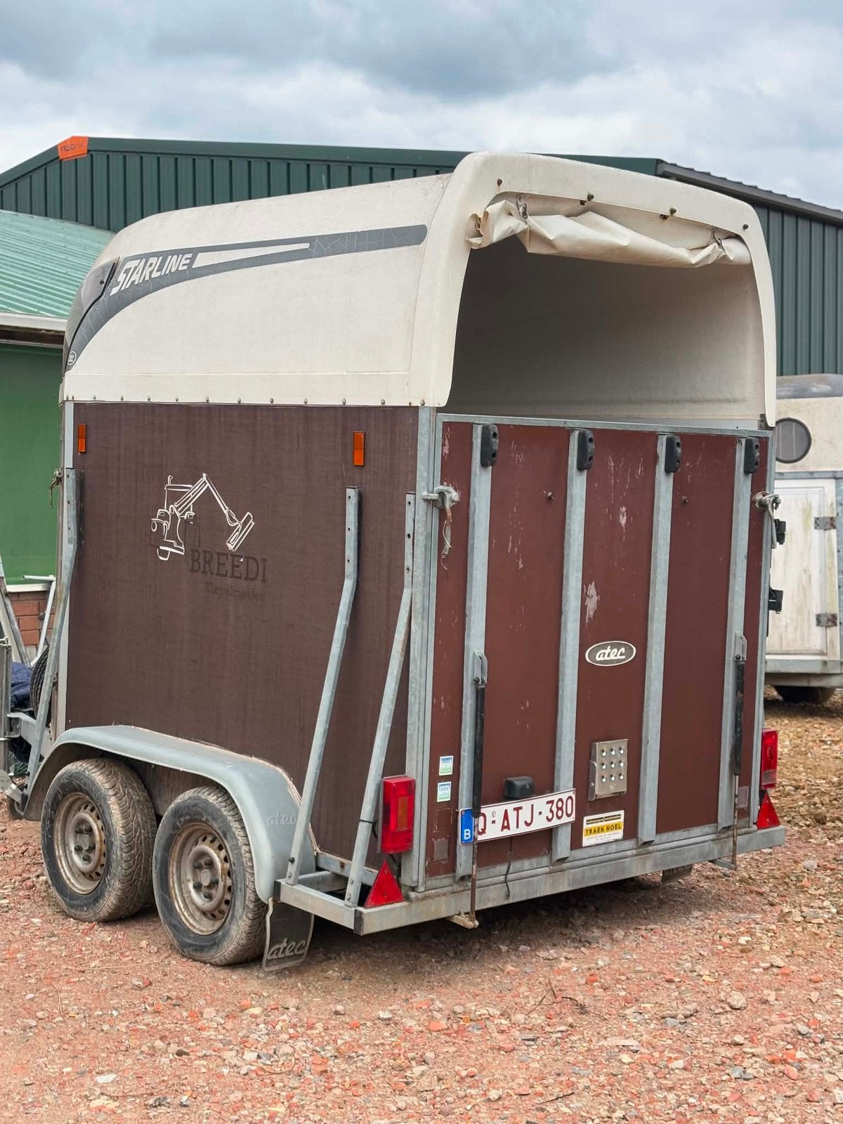 Paarden trailer