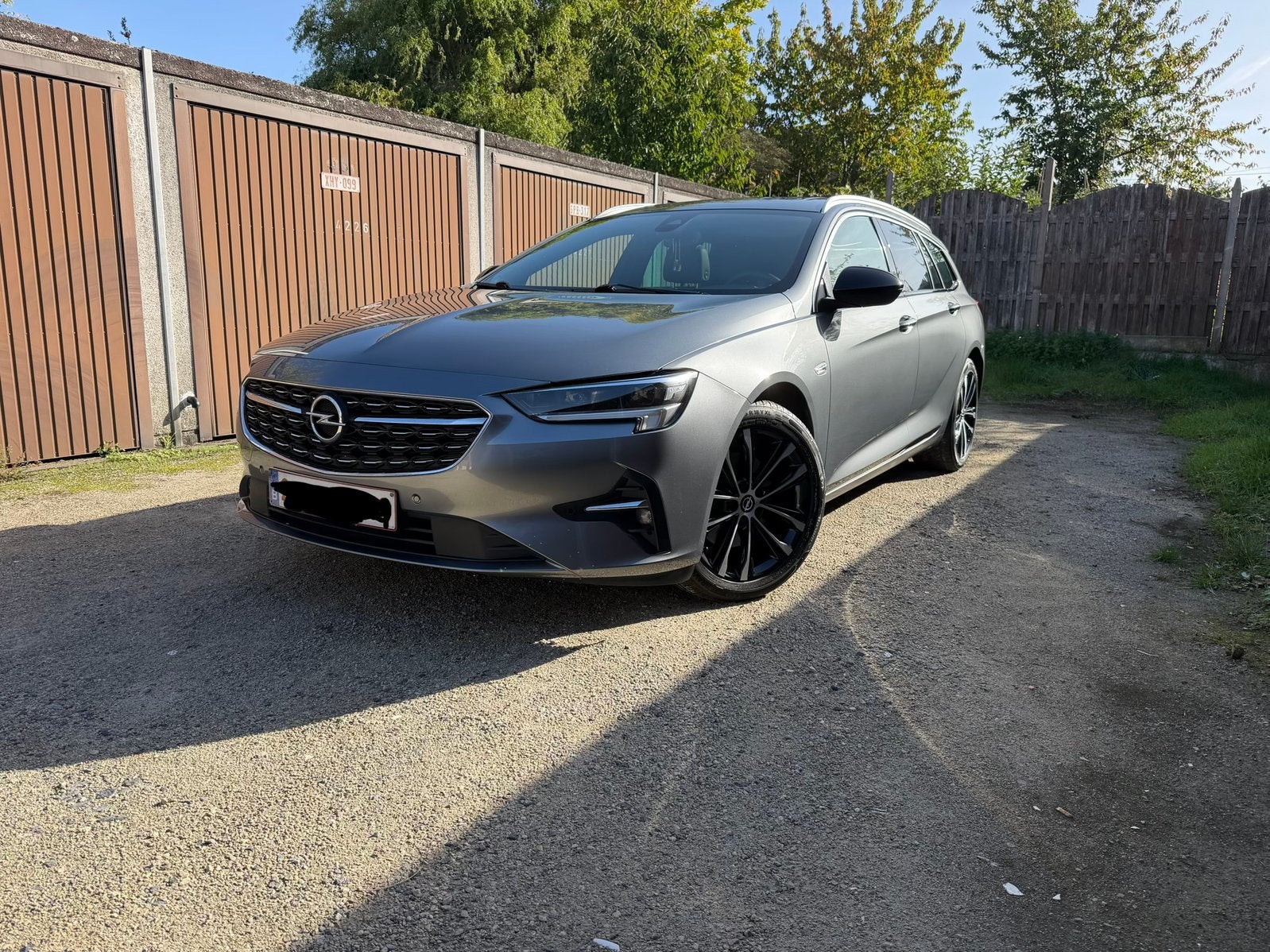 Opel Insignia Sports Tourer 1.5l, Argent ou Gris, Achat, 5 portes, Automatique