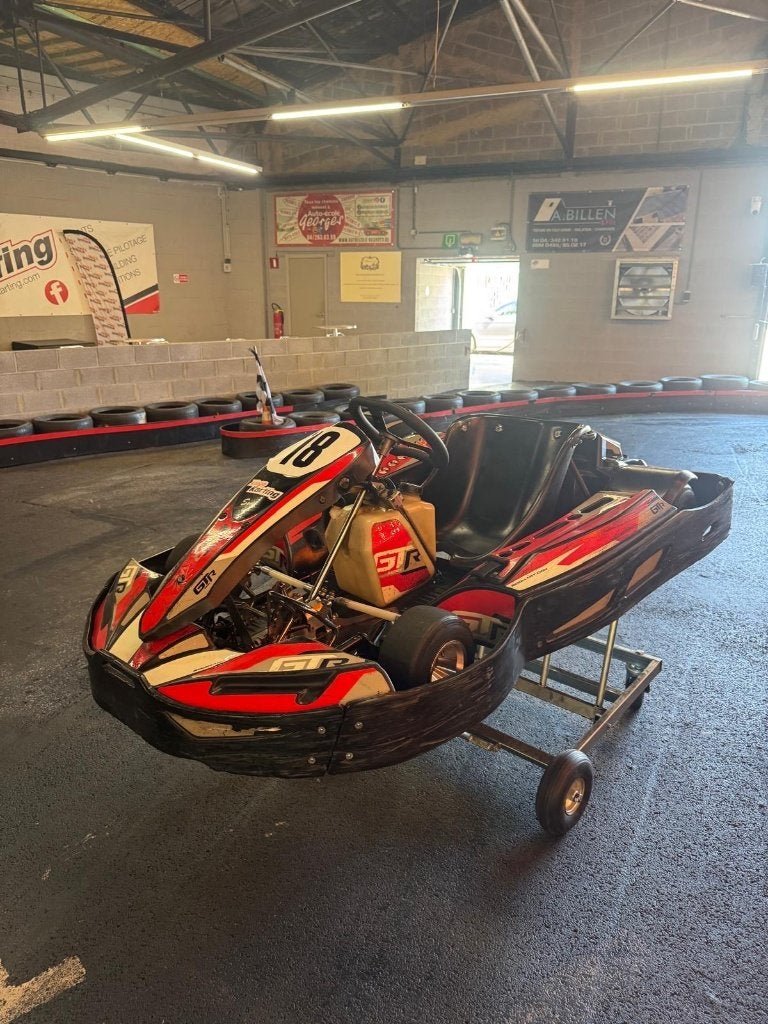 Kart GT4R 13 CV – Moteur neuf (3-4h) – Excellent état, Sports & Fitness, Karting, Enlèvement, Comme neuf, Kart