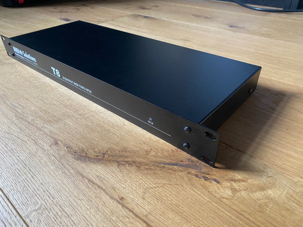 MIDI Solutions T8 Thru V2 – distributeur MIDI rack 8 sorties, Musique & Instruments, Enlèvement ou Envoi, Comme neuf, Autres marques
