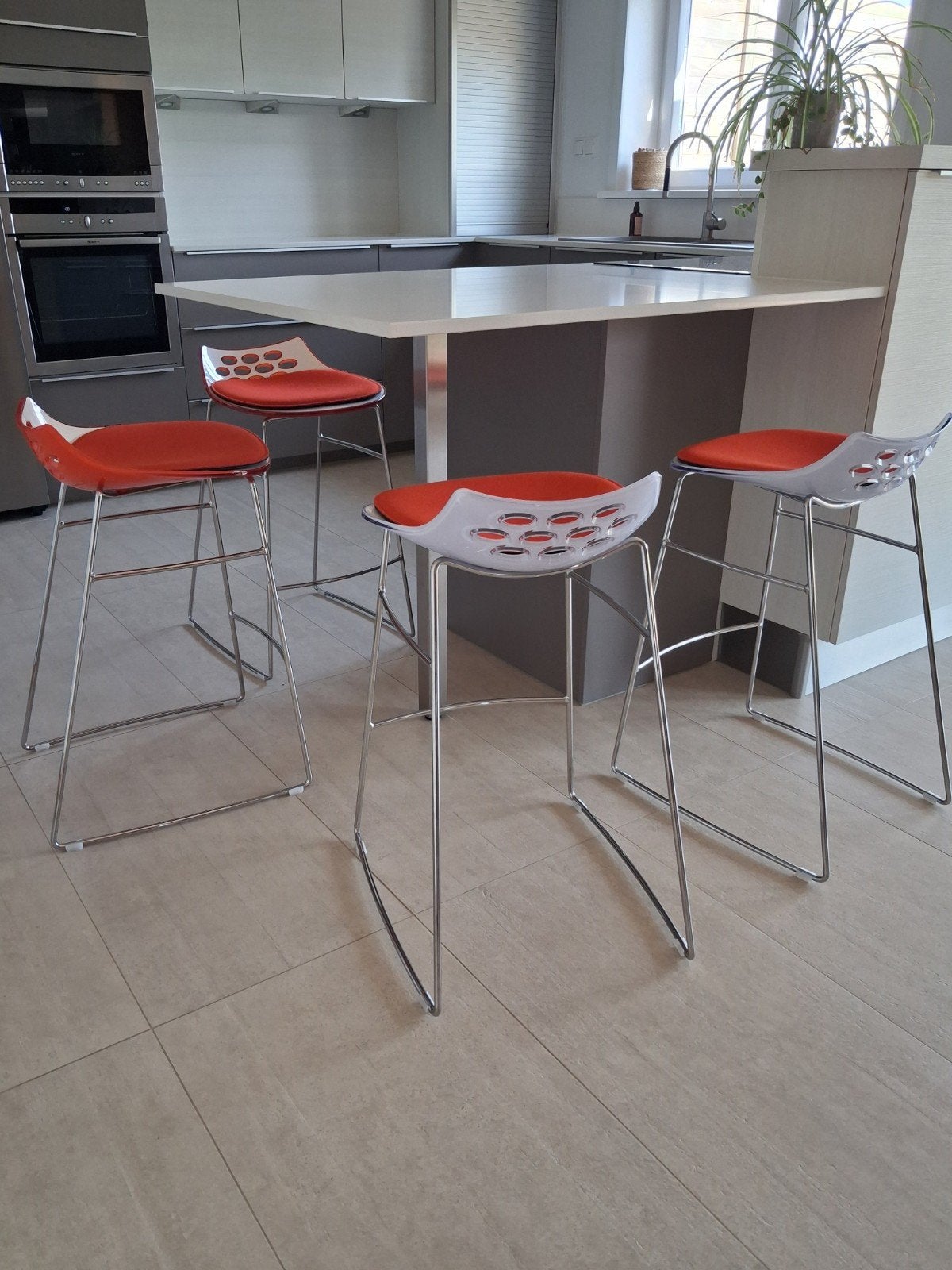 4 tabourets de bar Calligaris + 8 coussins Galette, 4 tabourets, Enlèvement, Métal, Avec repose-pieds