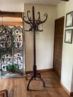 porte manteau perroquet de style Thonet, Antiquités & Art, Antiquités | Meubles | Chaises & Canapés, Enlèvement