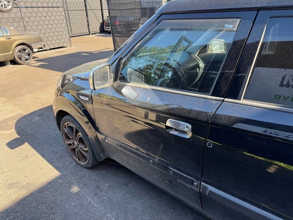 PORTIER LINKS VOOR Soul I (AM) (|760032K511|760032K510|), Deur, Theodor-Heuss-Allee 11
60486  Frankfurt am Main, DE, Kia Deutschland GmbH