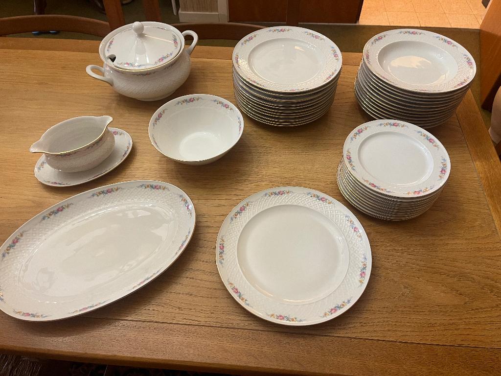Service de table Bravaria modèle Annabell, Antiek en Kunst, Antiek | Servies compleet, Ophalen