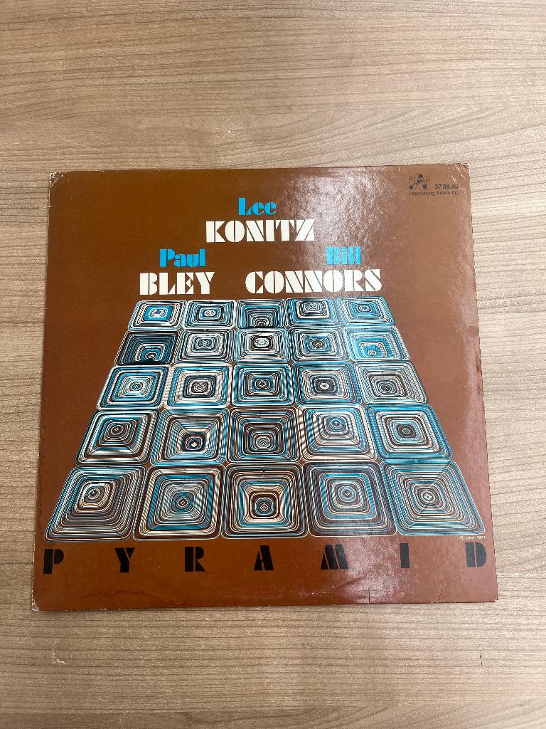 LEE KONITZ - PYRAMID (US PRINT), 1960 tot 1980, Gebruikt, Ophalen of Verzenden, Beschermende buitenhoes