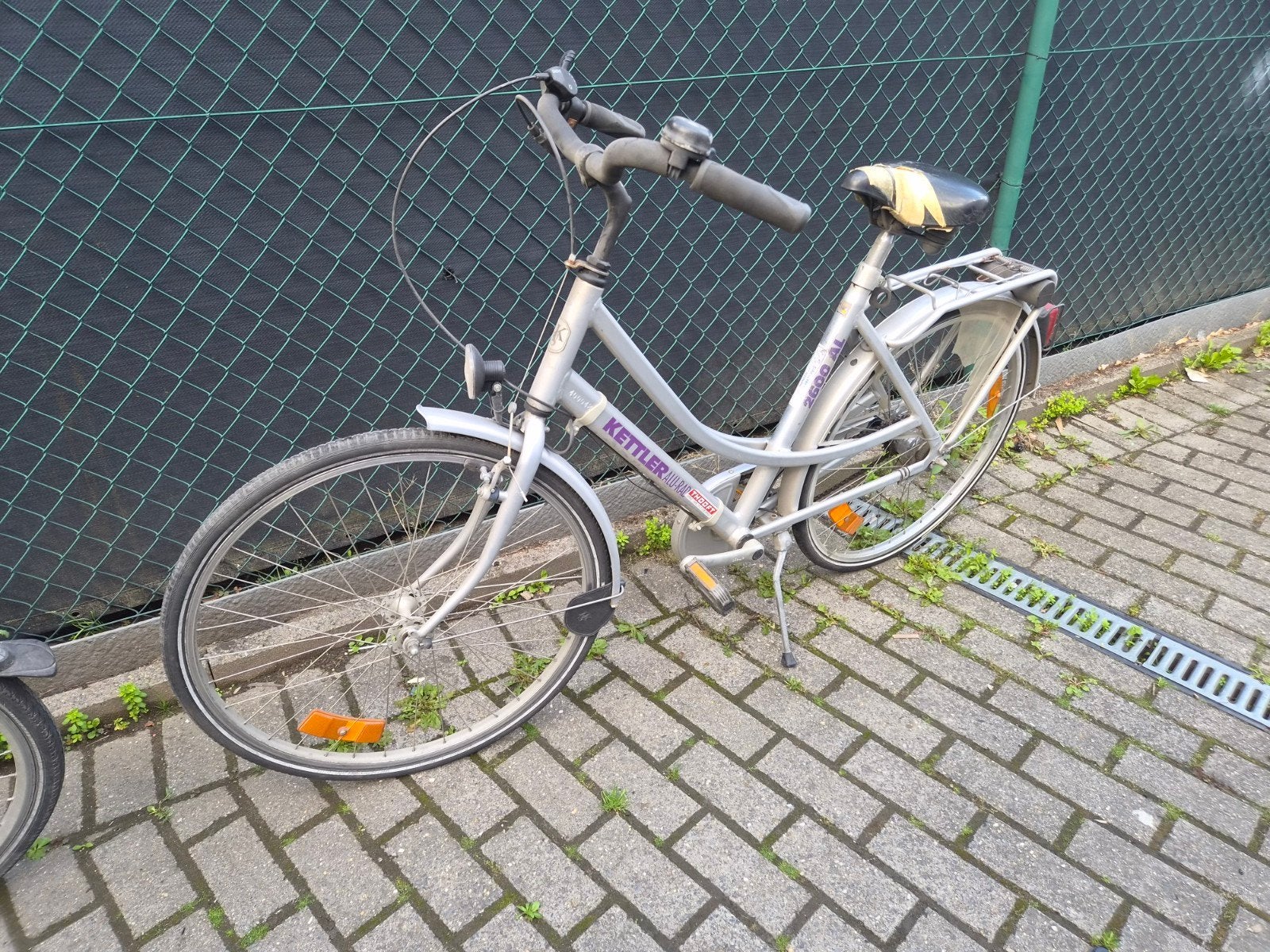 Damesfiets, Enlèvement