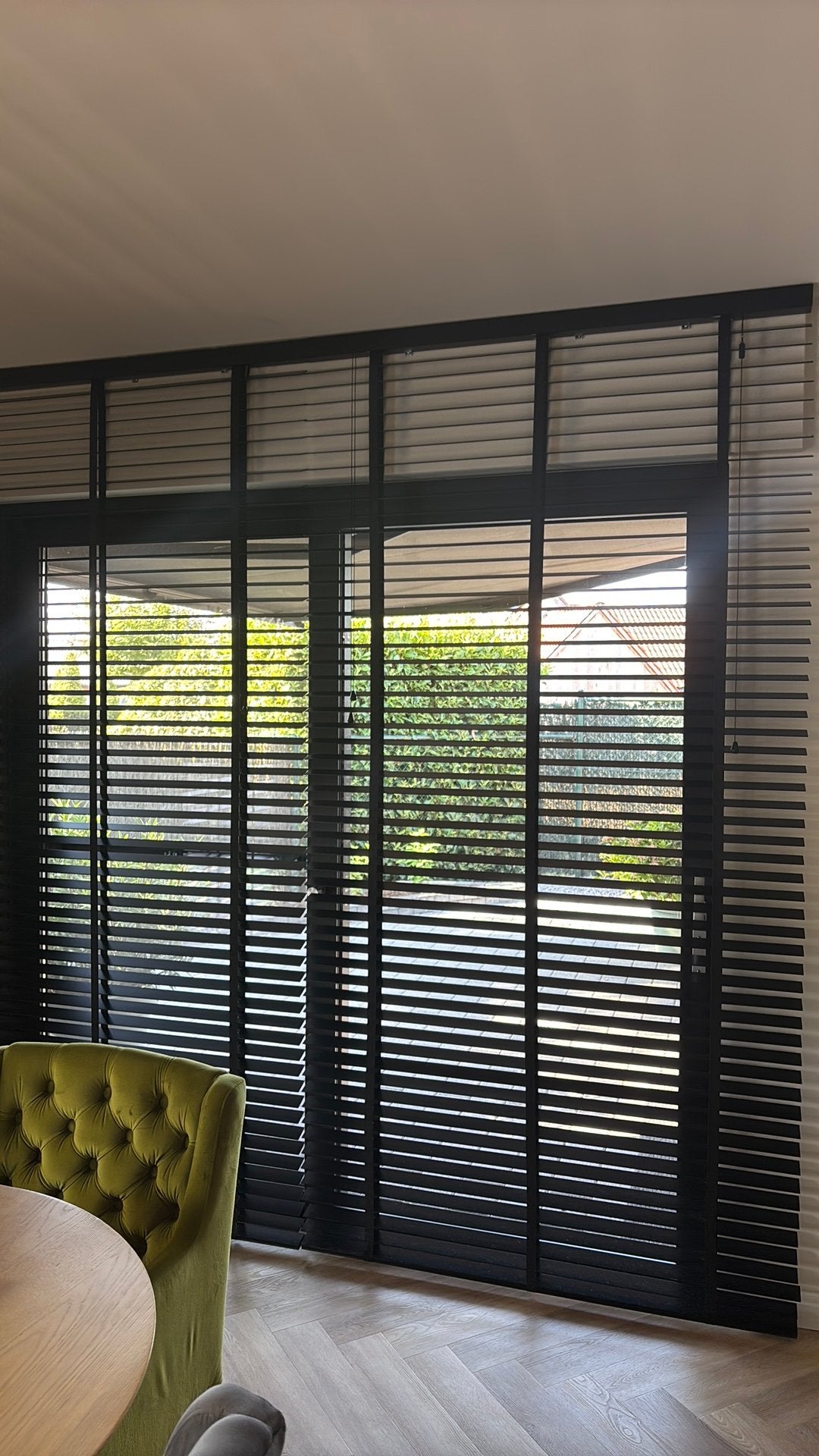 Zwarte houten jaloezië 200x250 50 mm breed, Huis en Inrichting, Ophalen, Jaloezie, 200 cm, Zwart
